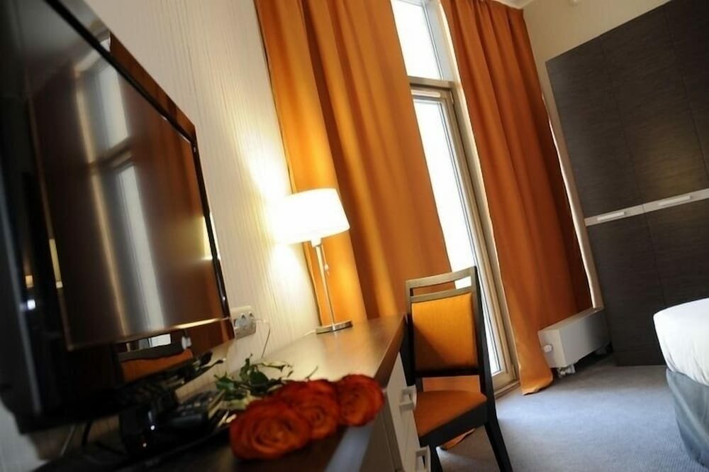 Гостиница Золотой Затон Астрахань