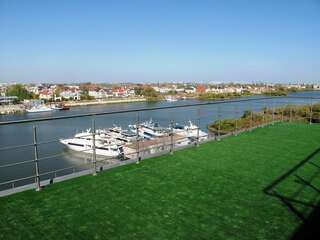 Гостиница Золотой Затон Астрахань Deluxe Room, 1 Double Bed-7