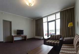 Гостиница Золотой Затон Астрахань Deluxe Room, 1 Double Bed-12